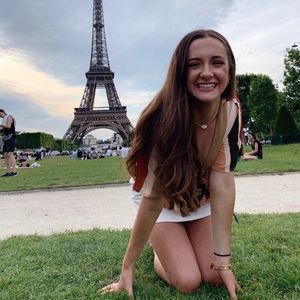 Meet your Posher, Jessica
